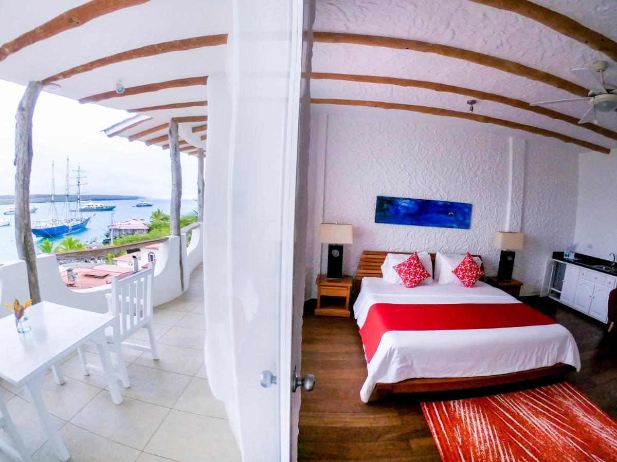 Hotel Angermeyer Waterfront Inn Puerto Ayora  Exteriér fotografie