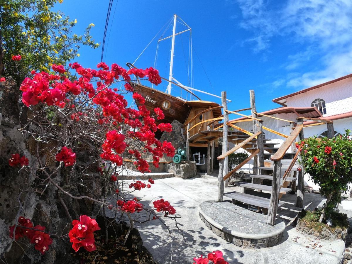Hotel Angermeyer Waterfront Inn Puerto Ayora  Exteriér fotografie