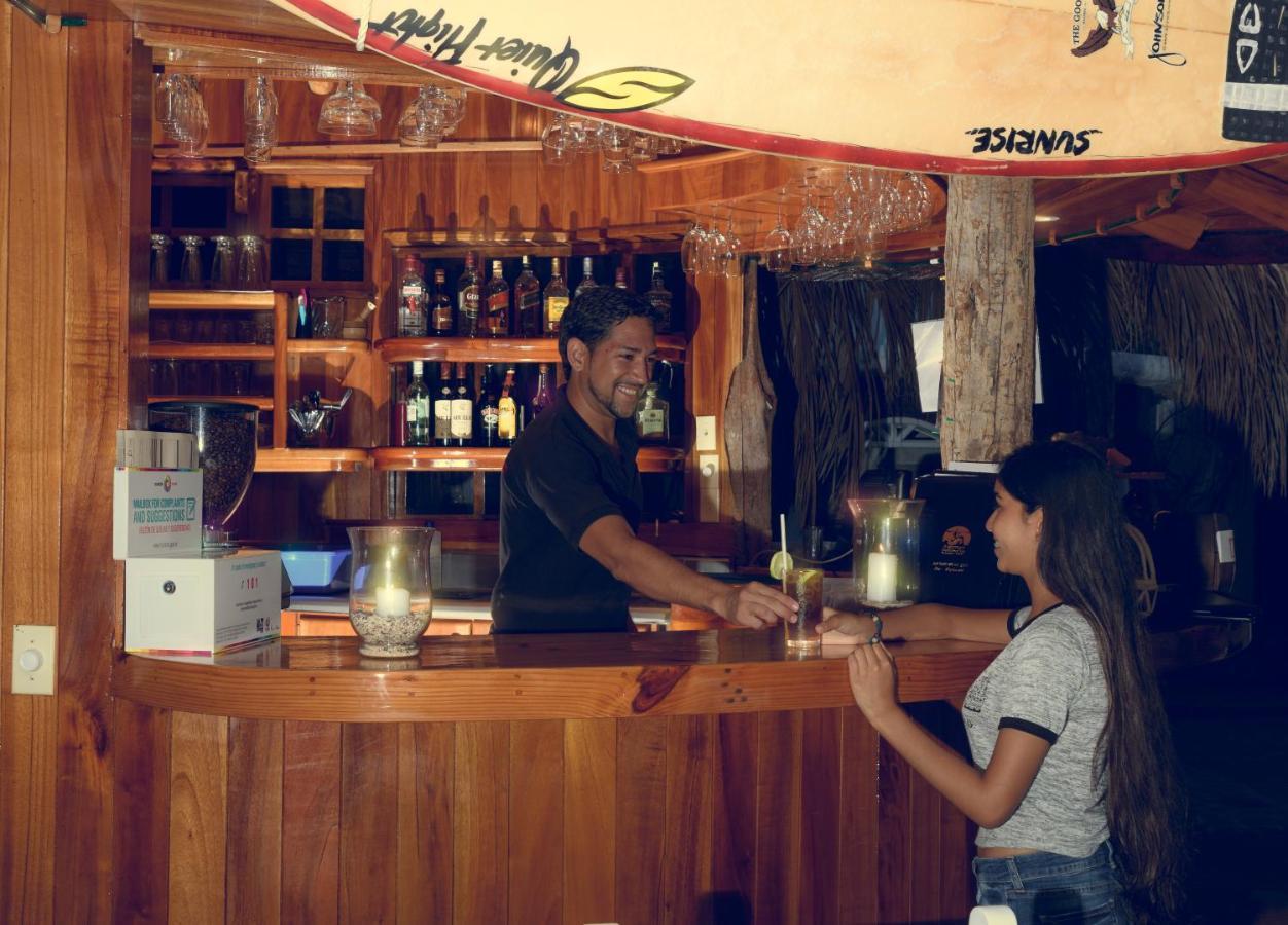 Hotel Angermeyer Waterfront Inn Puerto Ayora  Exteriér fotografie