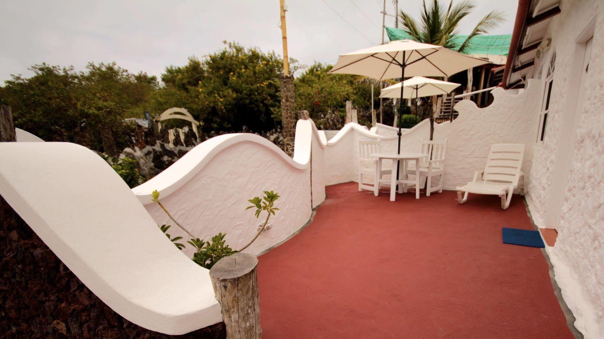 Hotel Angermeyer Waterfront Inn Puerto Ayora  Exteriér fotografie